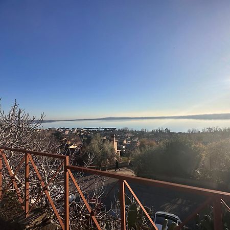 Sguardo Sul Lago 特雷维那诺罗马诺 外观 照片