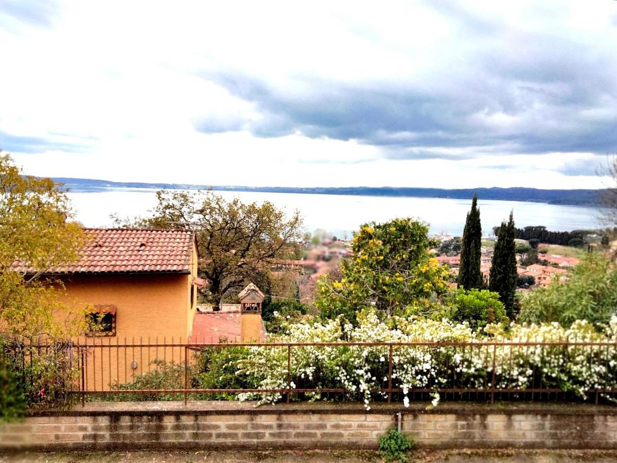Sguardo Sul Lago 特雷维那诺罗马诺 外观 照片